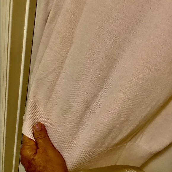 Pink soft sweater long sleeves zipper back size L nice for the colder weather 💕 - Picture 9 of 12